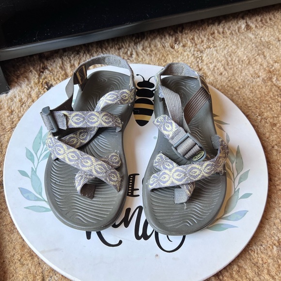 Women’s Chaco Z/Volv 2 Sandal gray and yellow color way size 7. - Picture 1 of 17